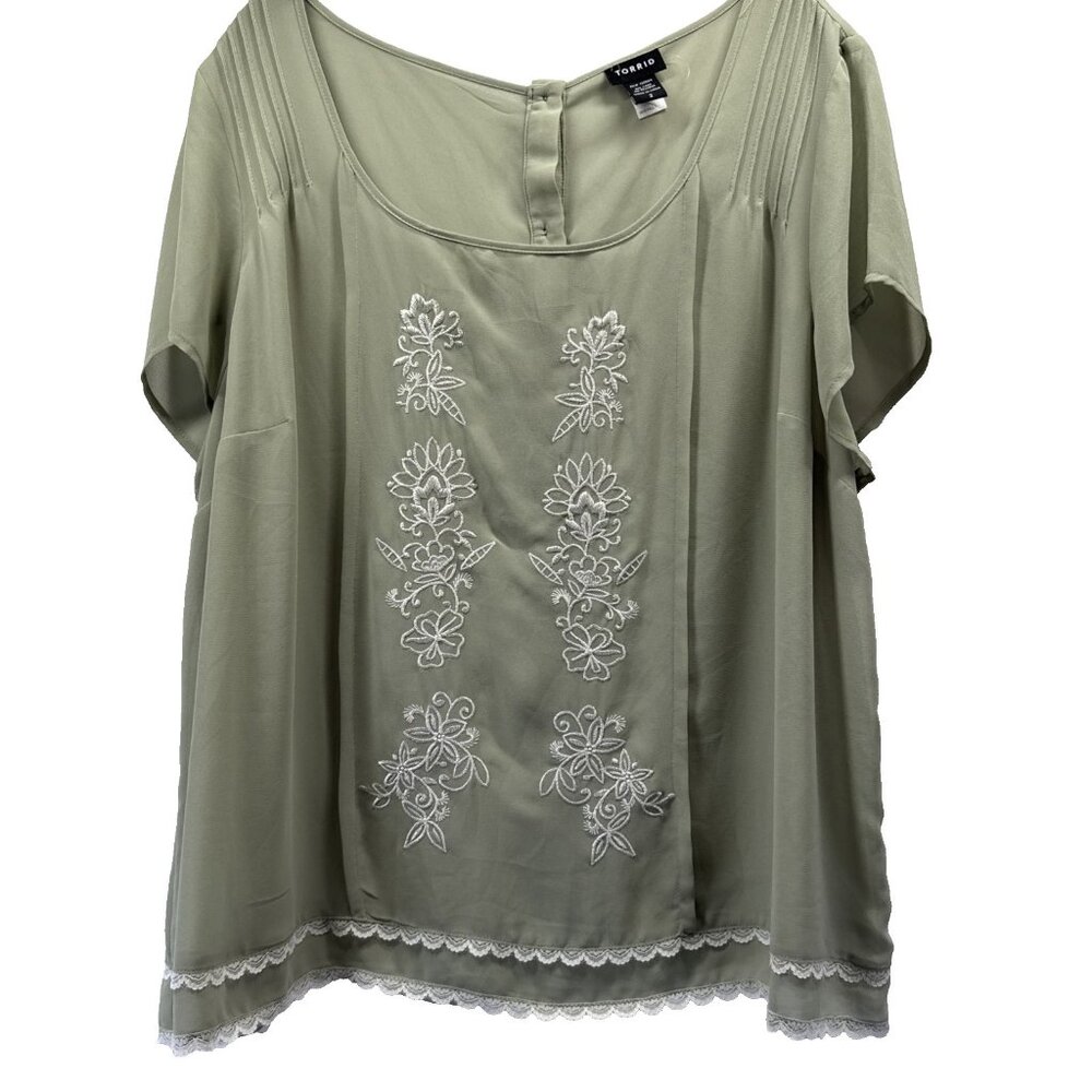 Torrid Women's Top Size 2X Green White Embroidered‎ Chiffon Button PinTuck Light
